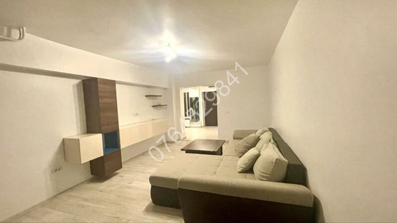 Unirii, zona Alba Iulia, Decebal, central, 2 camere, renovat, bloc 2000.